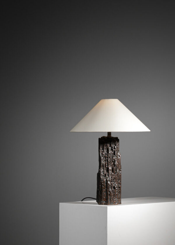 Lampe à poser par Donna pour Danke Galerie pietementt en métal patiné - DONNA