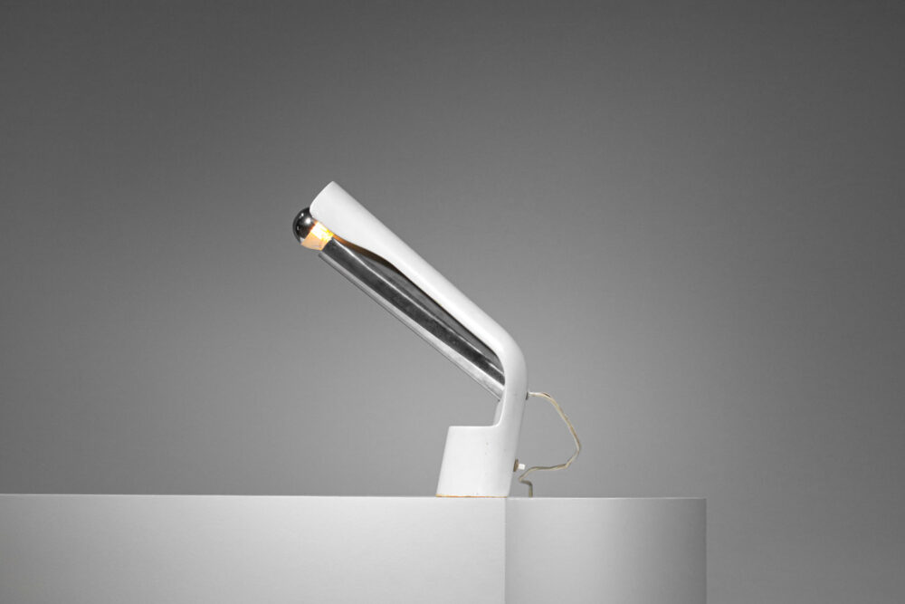 Lampe de table Pugno Richard Carruthers pour Fontana Arte métal chromé et laqué - H384