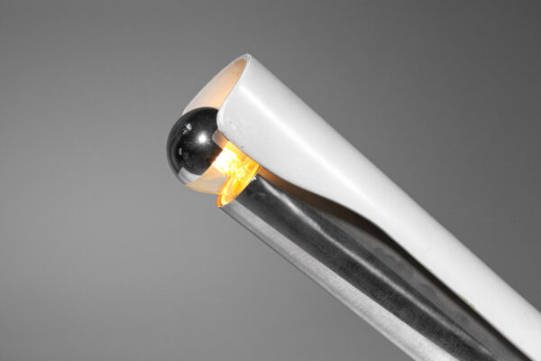 Lampe de table Pugno Richard Carruthers pour Fontana Arte métal chromé et laqué - H384