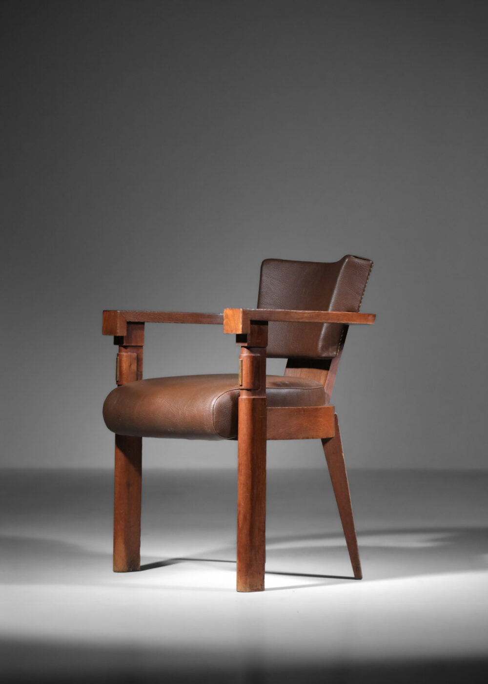 Fauteuil de bureau charles dudouyt  en chêne massif art déco années 30