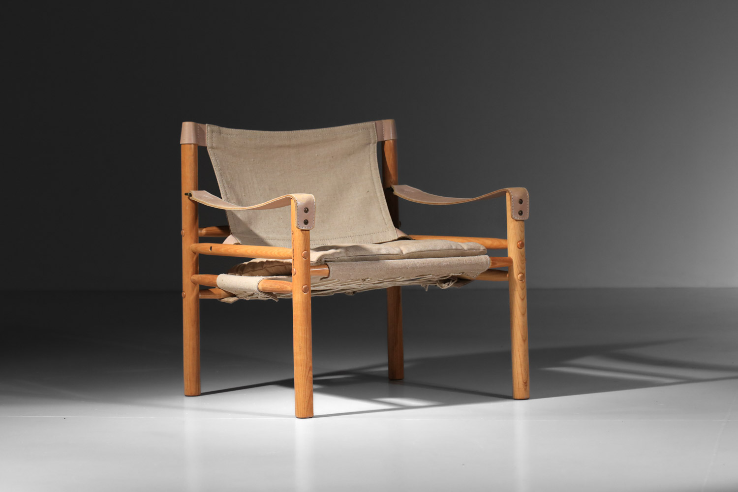 KK/tac①　　　 ARNE NORELL チェア arne norell safari swedish armchair from the 60's in linen – J055