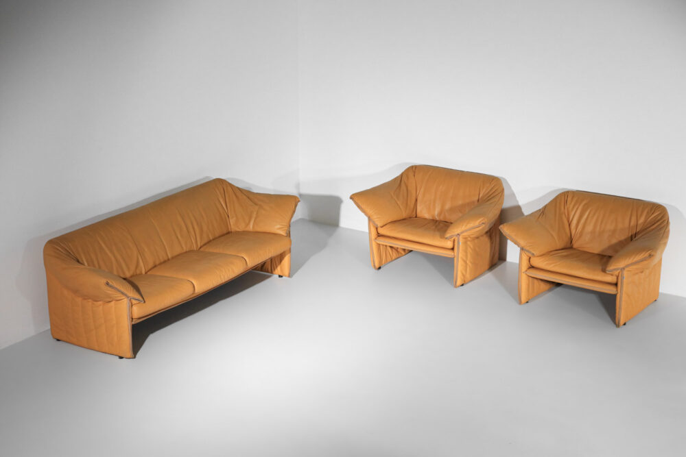 fauteuils et sofa en cuir Mario Bellini modèle Le stelle pour B&B Italia I076 I077