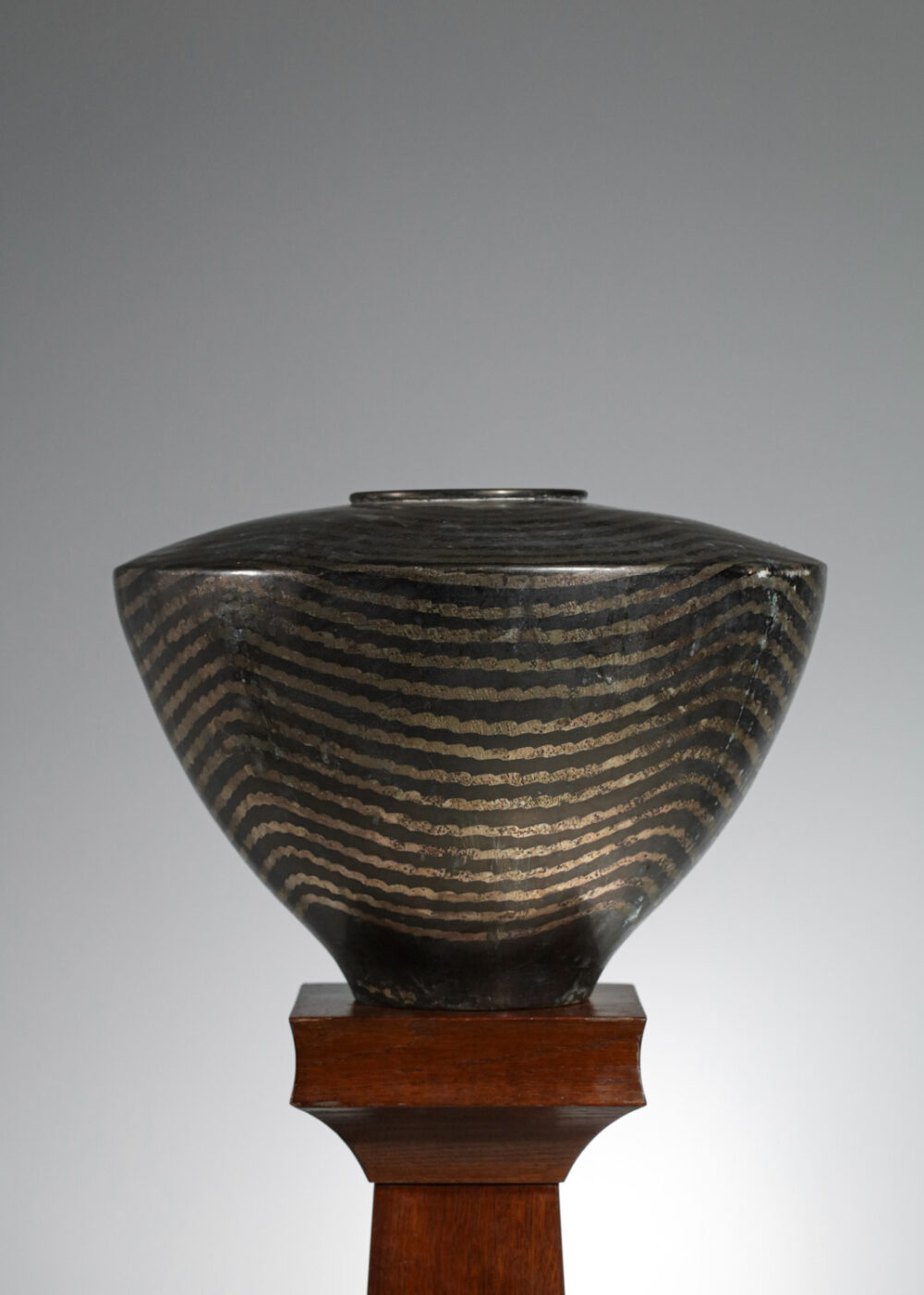 Grand vase en dinanderie années 30 non signé art déco - G388