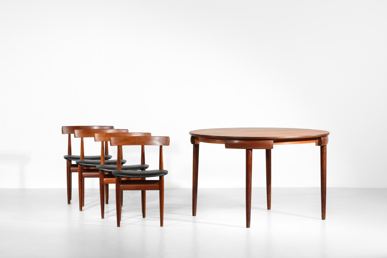 hans olsen set de table danois chaise et table teck scandinave