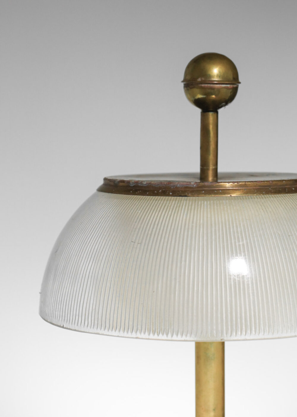 lampe de table italienne par Sergio Mazza modèle "alpha" années 50 laiton