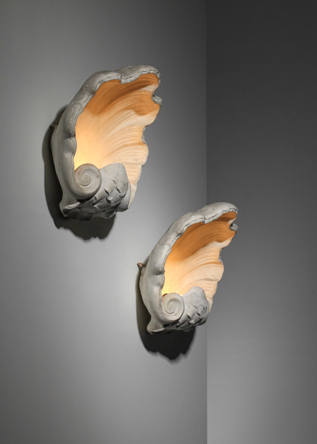 paire d'appliques coquillages années 50 en plâtre style Serge Roche - H395