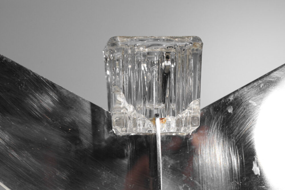paire de candélabres bougeoirs modernistes en verre et métal chromé années 40 I481