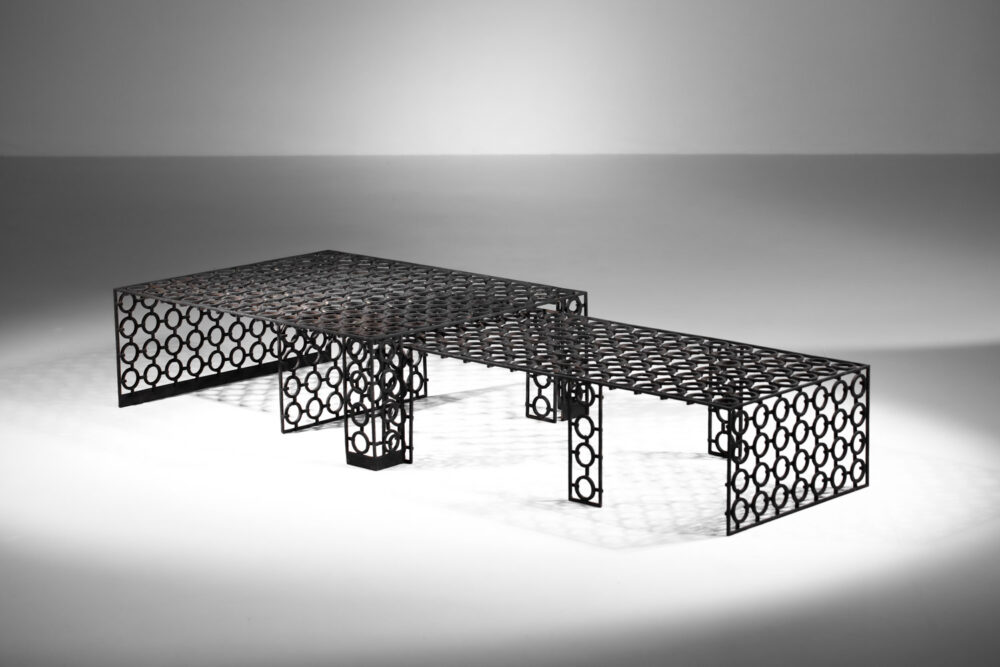 paire de tables en fer battu travail populaire des années 60 style Jean Royere - I139