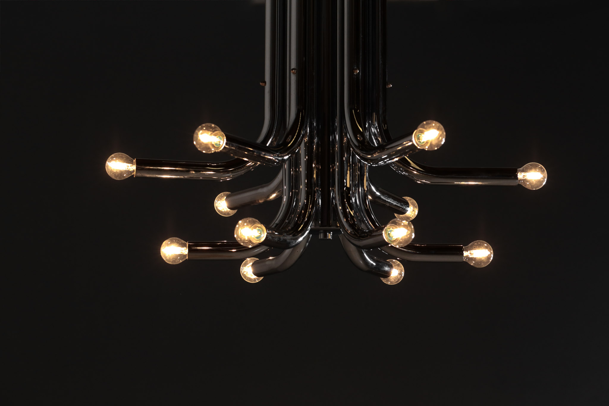 plafonnier italien tube chromé années 70 lustre suspension