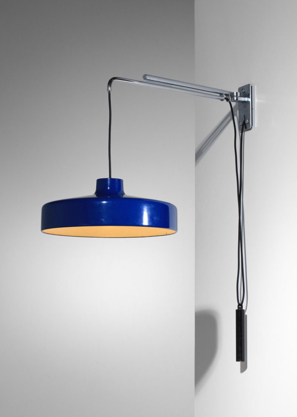 potence italienne bleue Gino Sarfatti métal chromé années 60 - H135