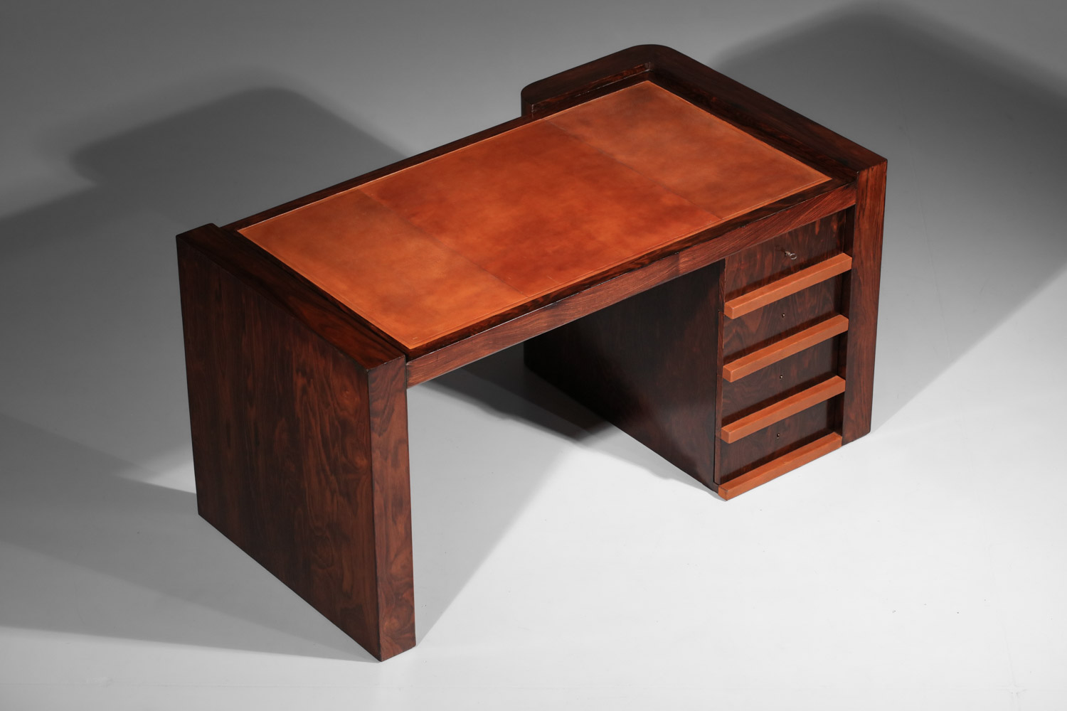 important bureau art déco en palissandre et sous main en cuir des années 30 - J520