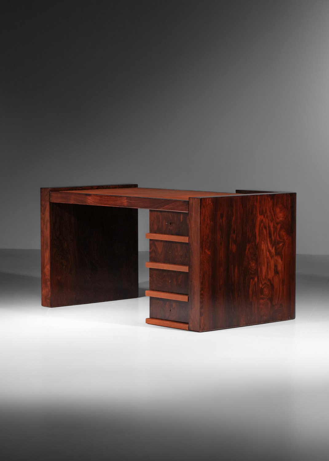 important bureau art déco en palissandre et sous main en cuir des années 30 - J520
