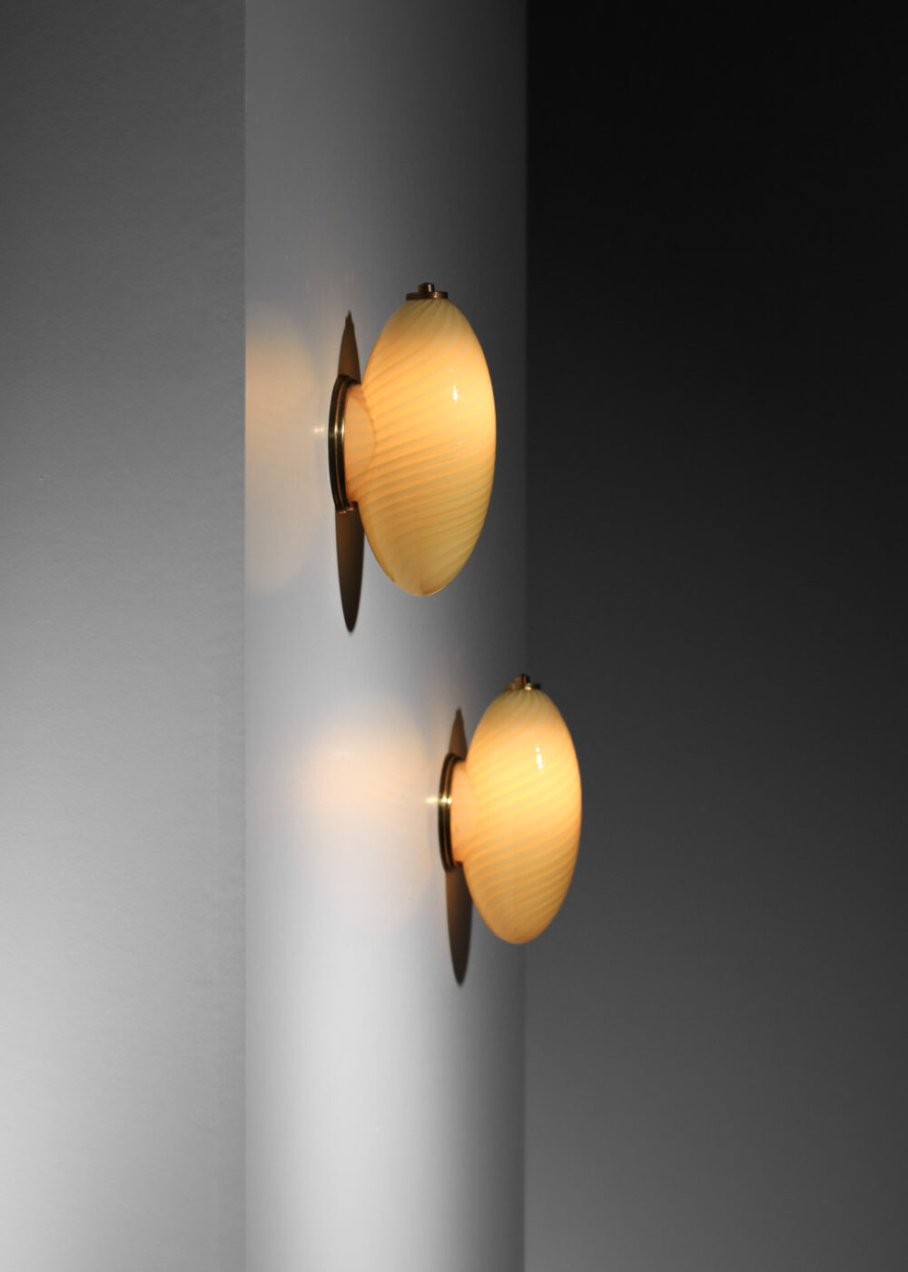 paire d'appliques italiennes verre de murano torssadé des années 60 beige - J633
