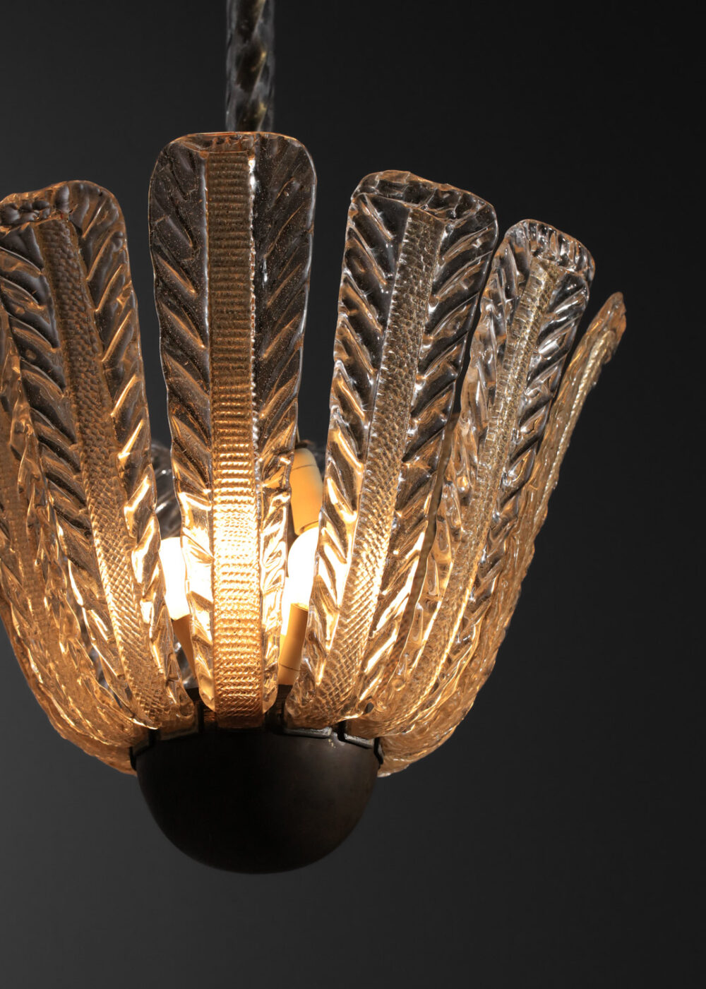 Lustre italien des années 20 attr. à tomaso buzzi feuilles des années 20 30 - J266