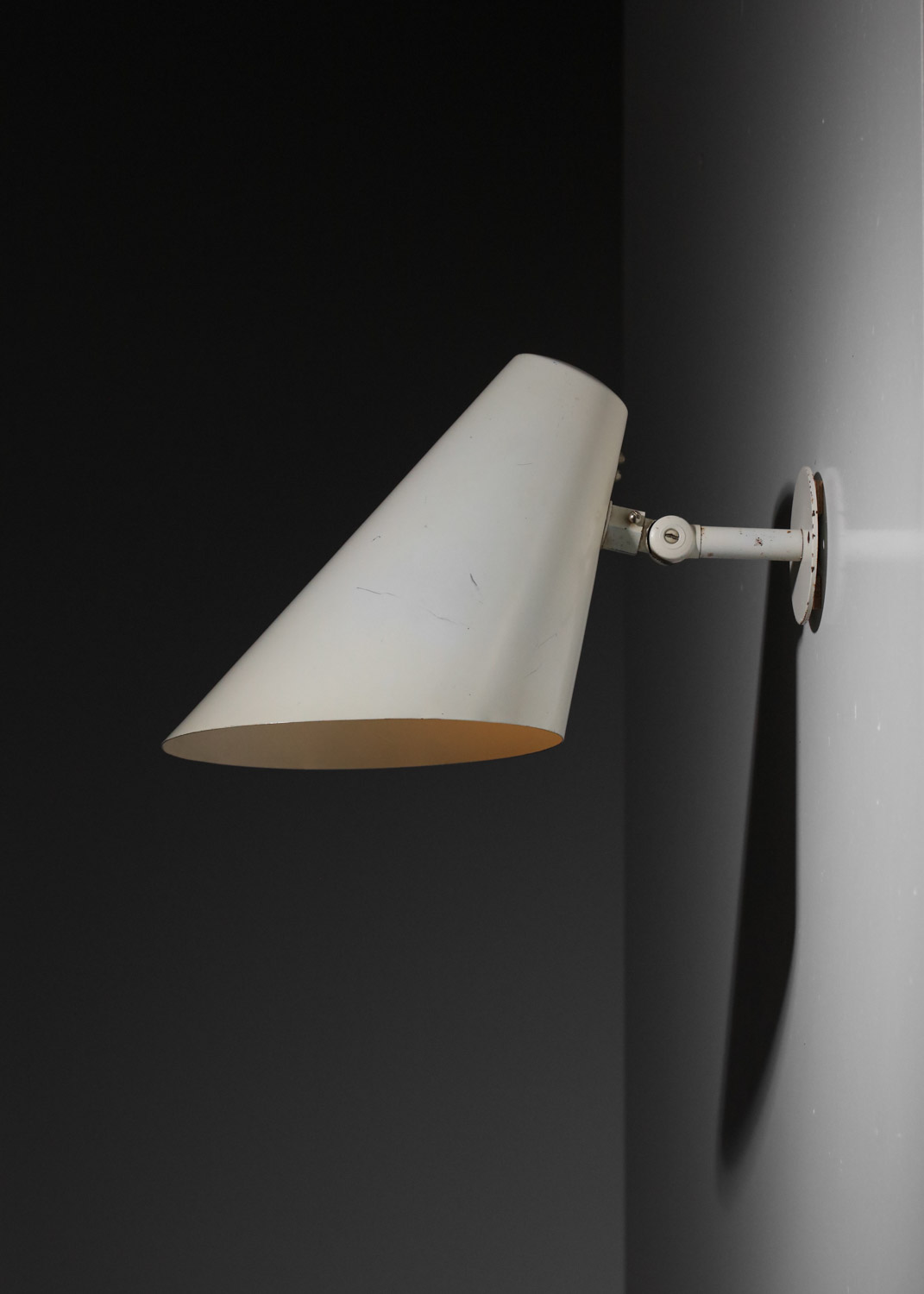 applique spot conique style le corbusier industriel J036