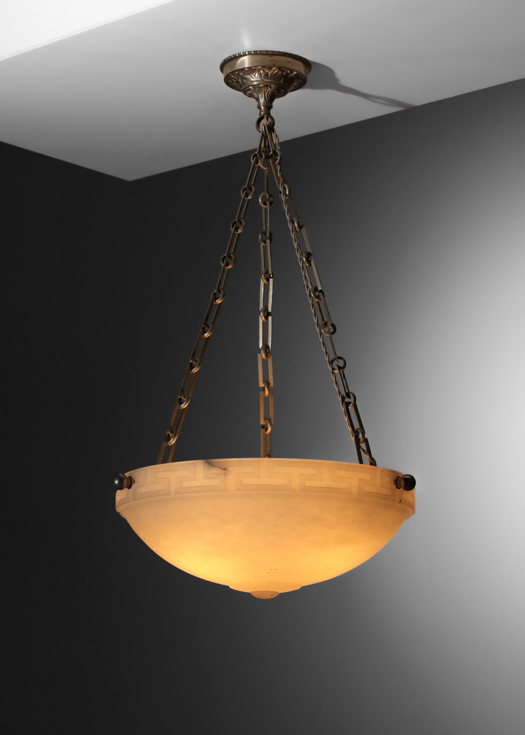 grande suspension vasque en albâtre à décor de méandre géometrique antique lustre art déco - J667