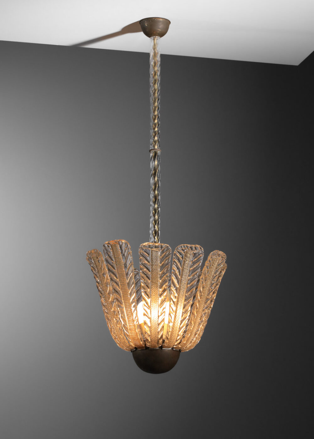 Lustre italien des années 20 attr. à tomaso buzzi feuilles des années 20 30 - J266