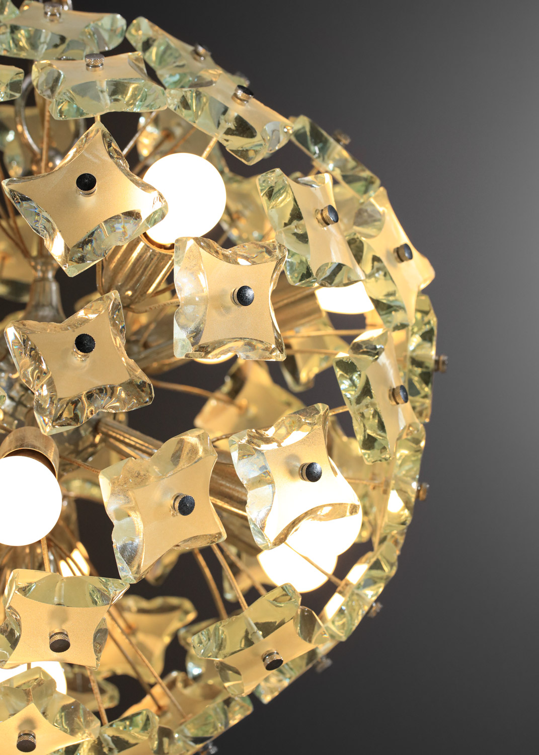 lustre italien des années 70 à pétales en verre - J559
