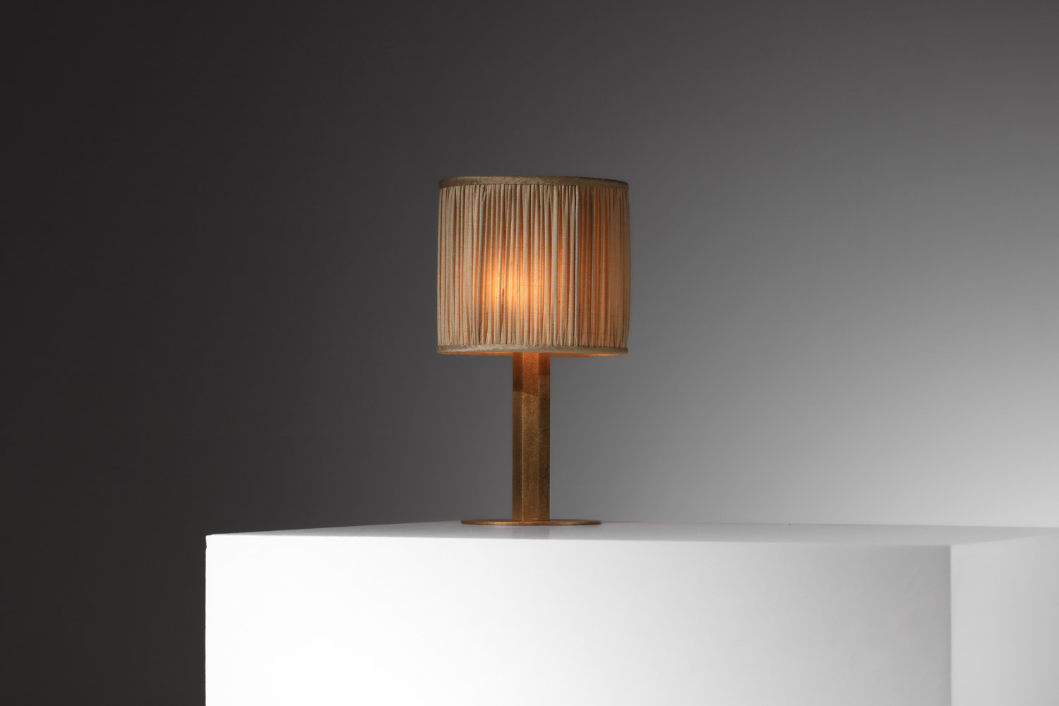 lampe de table danke galerie studio en laiton et abat jour soie - DK024