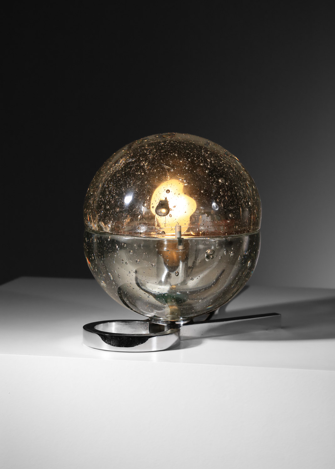 grande lampe italienne boule en verre bullé années 50 K093