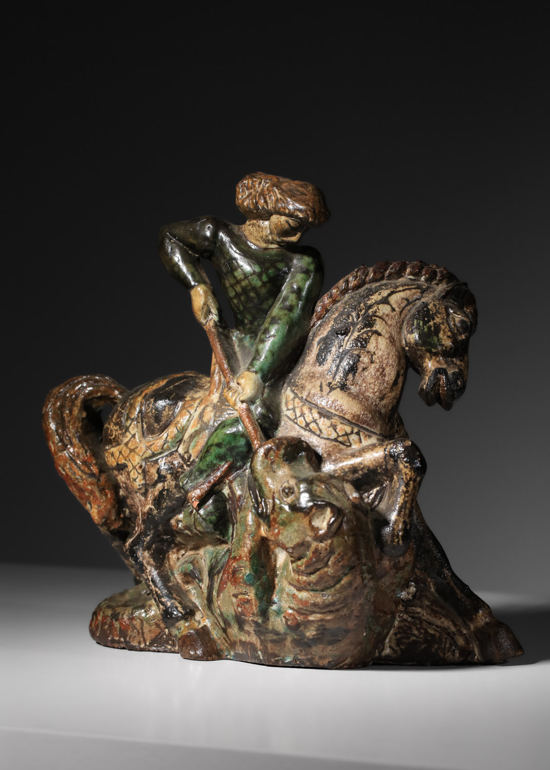 sculpture en céramique signée fazzi représentant Saint georges - K035