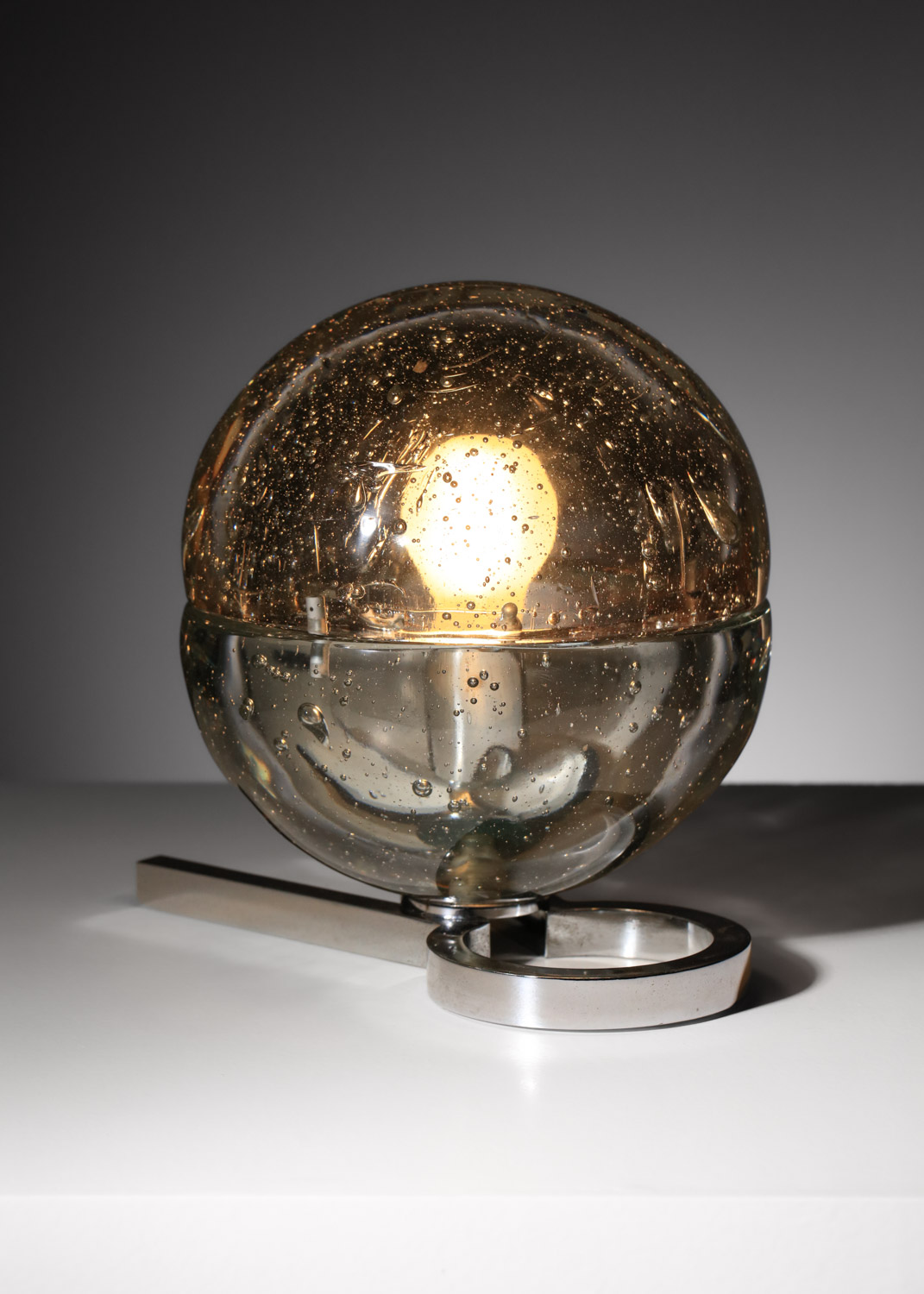 grande lampe italienne boule en verre bullé années 50 K093