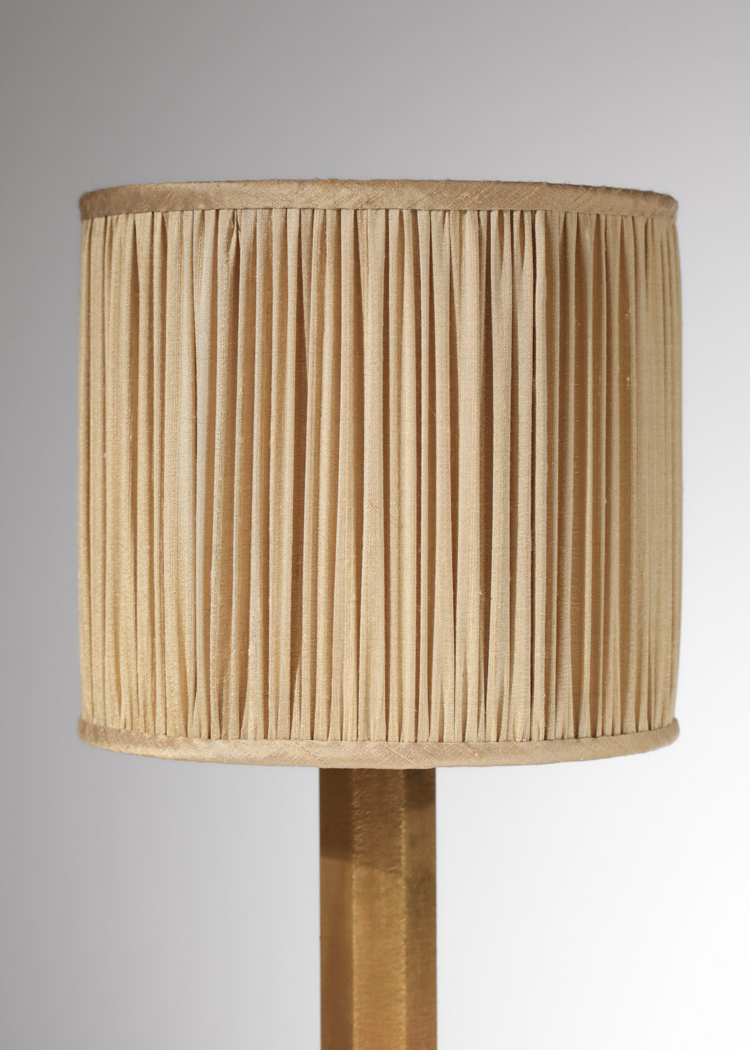 lampe de table danke galerie studio en laiton et abat jour soie - DK024