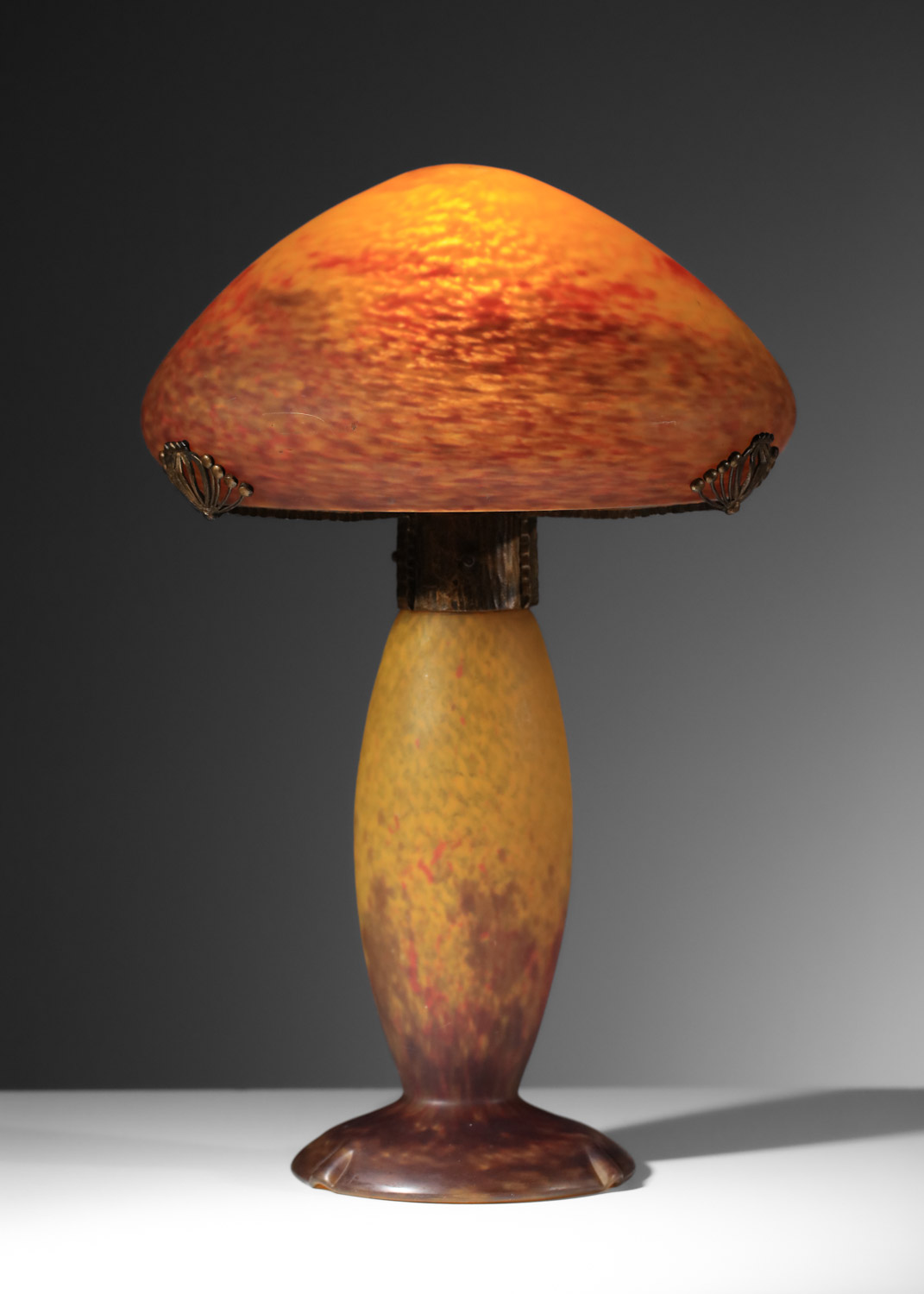 grande lampe champignon delatte nancy en pate de verre années 30 - K040