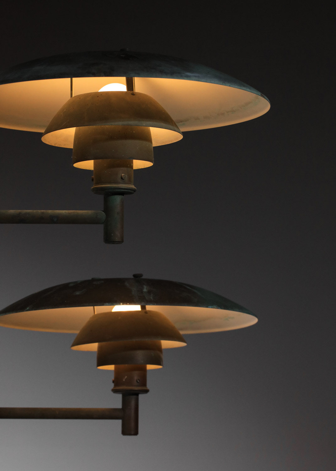 paire de grande applique Poul Henningsen pour Louis Poulsen PH en cuivre patiné vert de gris danoise - J416