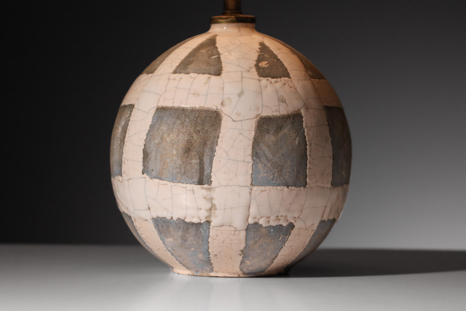 Petite lampe boule en céramique, style Jean Besnard, années 1940 - J599